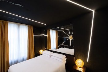 ARTSY room