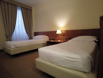 Standard Twin Room, Mobility Accessible