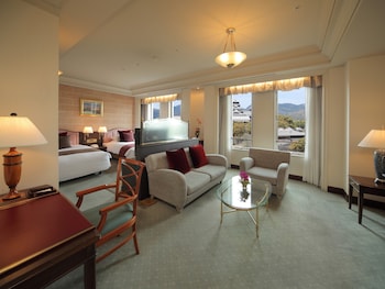 Executive Twin Room with Castle View Non Smoking