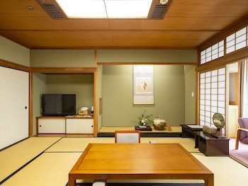 Suite Room with Tatami Area and Castle View Non Smoking