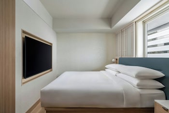 Club Room, 1 King Bed, Non Smoking