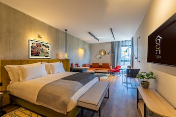 Junior Room (K)