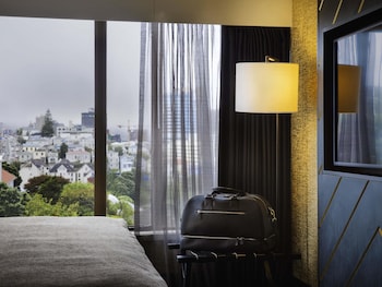 Executive Room, 1 King Bed
