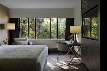 Deluxe Room, 1 King Bed