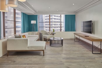 Suite, 2 Bedrooms, Club Lounge Access (Penthouse)