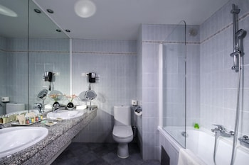 Suite, 1 King Bed, Balcony, City View