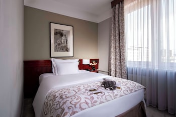 Economy Room, 1 Queen Bed