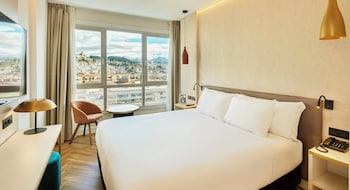 Superior Room (with View)