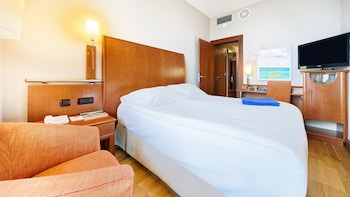 Standard Single Room (Spa access included)
