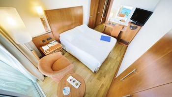 Standard Single Room (Spa access included)
