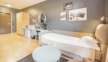 Family Room, 2 Twin Beds, Non Smoking (with Sofabed)