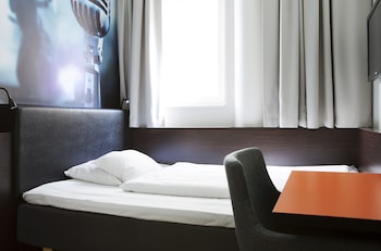 Twin Room, Non Smoking (Compact)