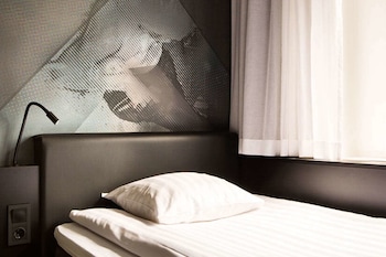 Single Room (Compact)