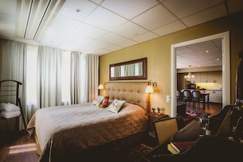 Suite, Balcony