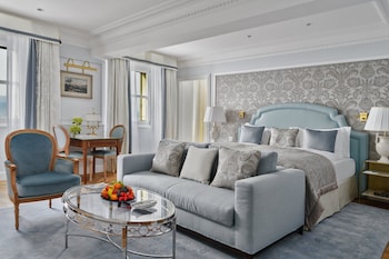 Deluxe Room, Lake View