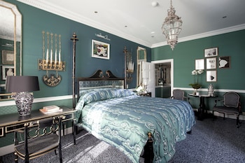 Exclusive Room, 1 King Bed, Lake View
