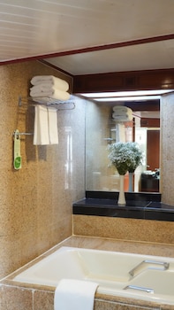 Deluxe Room, 2 Double Beds (Premium)