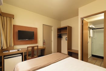 Standard Double Room, 1 Queen Bed