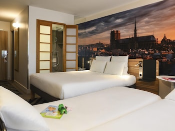 Superior Room, 1 Queen Bed with Sofa bed