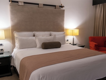 Signature Suite
