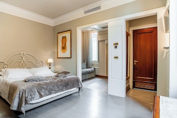 Deluxe Suite (La Romantica)