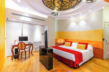 Deluxe Triple Room, 1 Queen Bed with Sofa bed