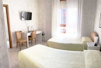 Twin Room, 2 Twin Beds