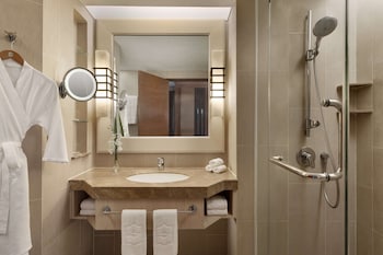 Garden Deluxe Seaview (King)