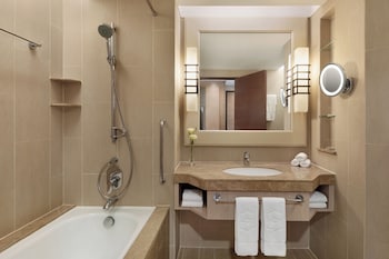 Garden Deluxe Seaview (King)