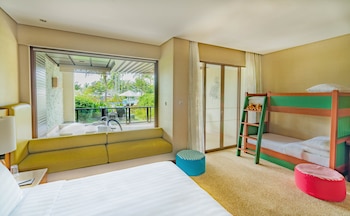 Junior Suite (Family Room)