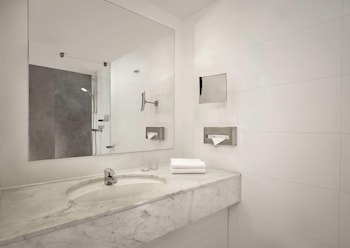 Executive Triple Room, 1 King Bed