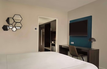 Executive Triple Room, 1 King Bed
