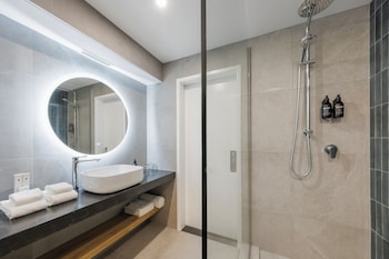 Superior Room, 1 King Bed