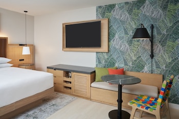 Traditional Room, 1 King Bed