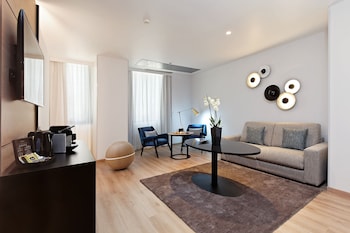The Level, Suite