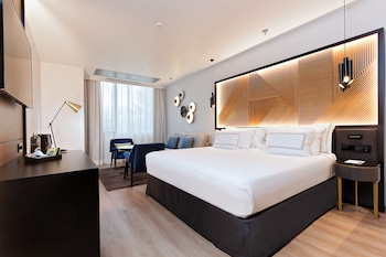 The Level Premium Room