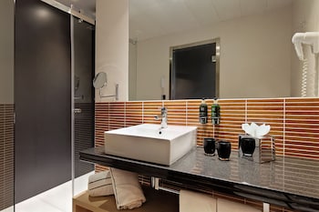 Melia Twin Room