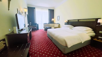 Deluxe Room, 1 King Bed complimentary shuttle to DXB Airport Terminal 1 & 3