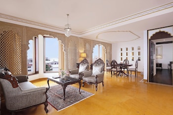 Royal Suite Room, 1 King Bed, Ocean View, Higher Floor, Club Lounge Access