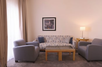 Business Suite, City View