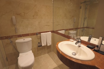 Single Deluxe Room Partial Sea View