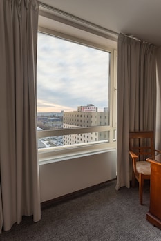 Suite, 1 King Bed, Non Smoking