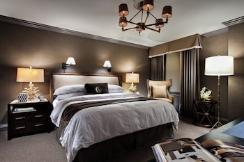 Deluxe Room, 1 Queen Bed, City View (Deluxe Queen)