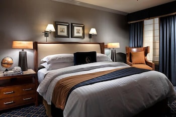 Superior Suite, 1 King Bed with Sofa bed, City View (One Bedroom Suite)