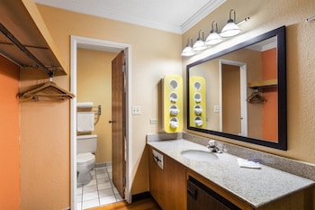 Standard Room, 2 Queen Beds, Accessible, Non Smoking