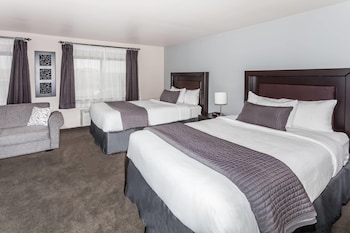 Suite, 2 Double Beds, Non Smoking