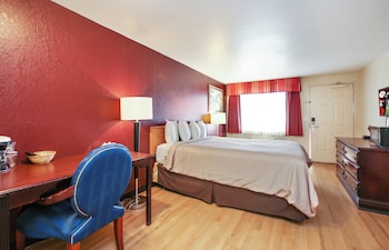 Superior Room, 1 King Bed (Smoke Free)