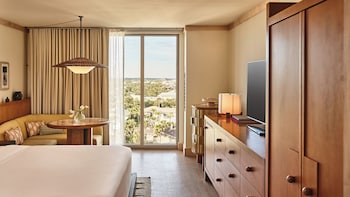 Room, 1 King Bed (Dune House Preview Oasis)