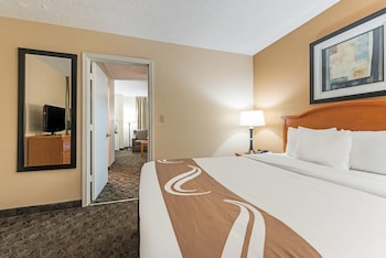 1 Queen Bed, Nonsmoking