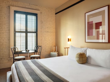 Standard Room, 1 King Bed (The King)